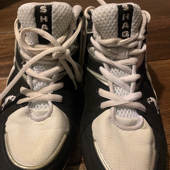 Kids Shaq b&w high top sneakers barely used - Picture 2 of 2